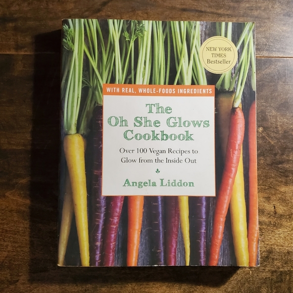 Oh She Glows Vegan Cookbook - Picture 1 of 3